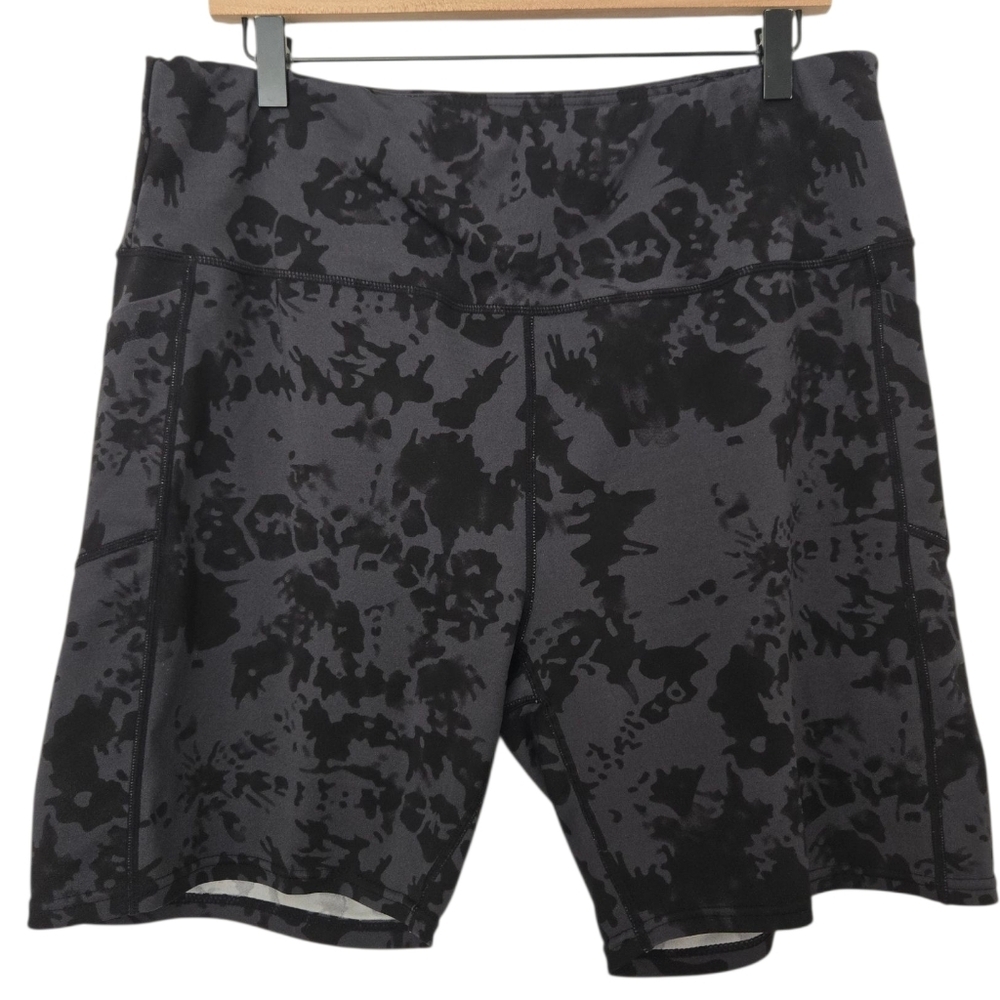 0 To 5 Gray and Black Patterned Shorts Size 3x